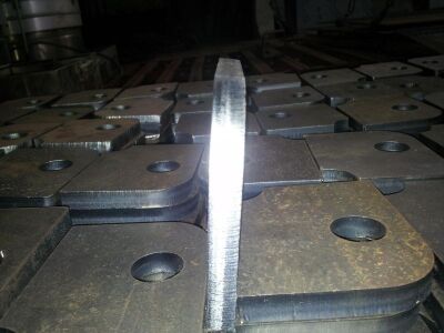 進行濟南激光切割時使用的光纖激光切割機有何優(yōu)勢？